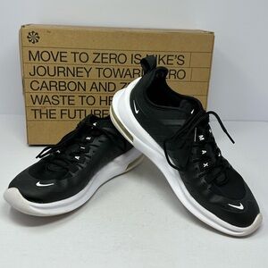 Nike Air Max Axis Black White Women’s Sz 7.5 Sneakers